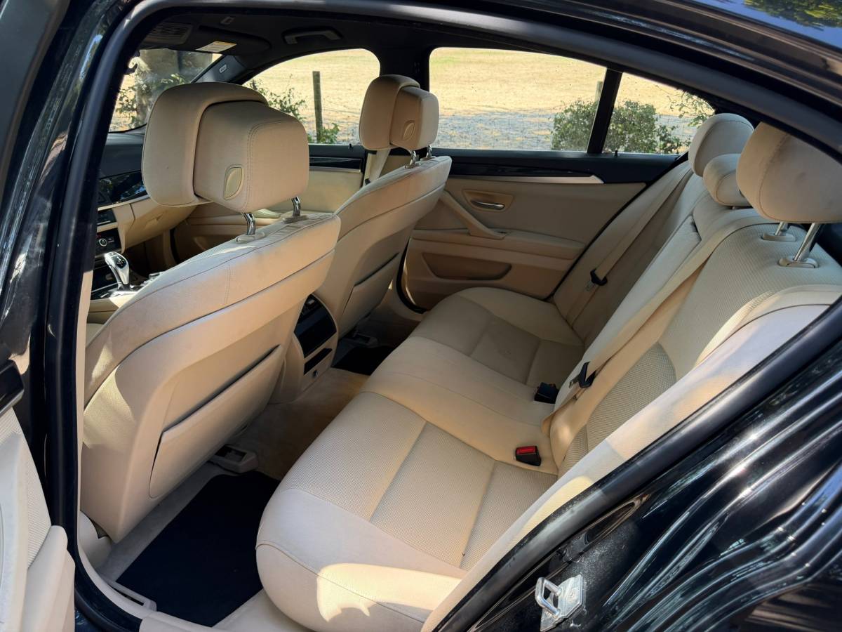 BMW 5 Serie BMW 5-serie 523i | Automaat + Cruise + Clima + Trekhaak Nu € 9.975,-!!!
