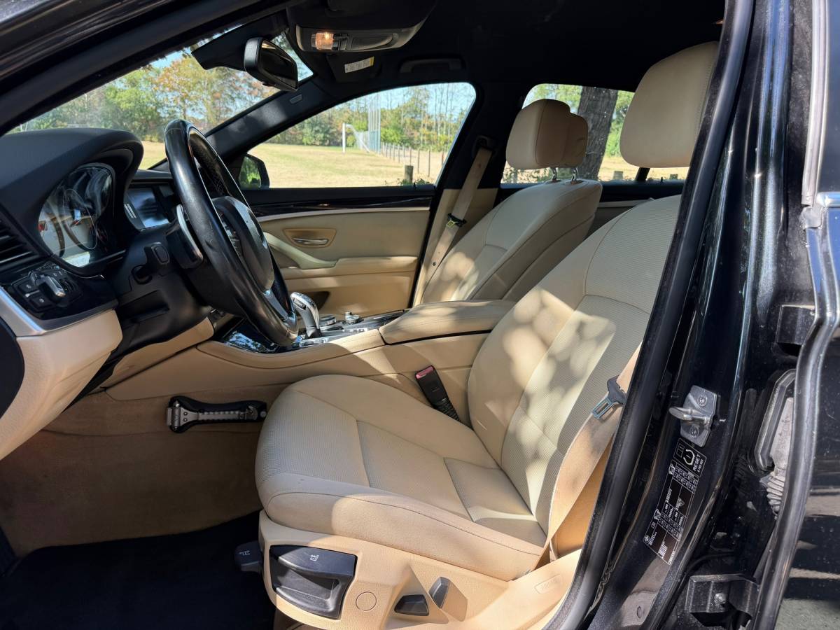 BMW 5 Serie BMW 5-serie 523i | Automaat + Cruise + Clima + Trekhaak Nu € 9.975,-!!!