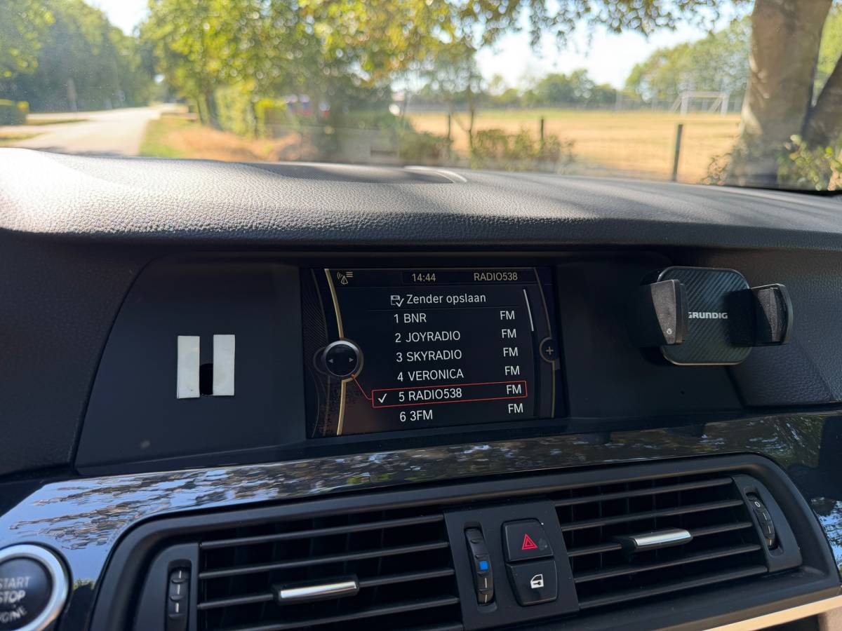 BMW 5 Serie BMW 5-serie 523i | Automaat + Cruise + Clima + Trekhaak Nu € 9.975,-!!!
