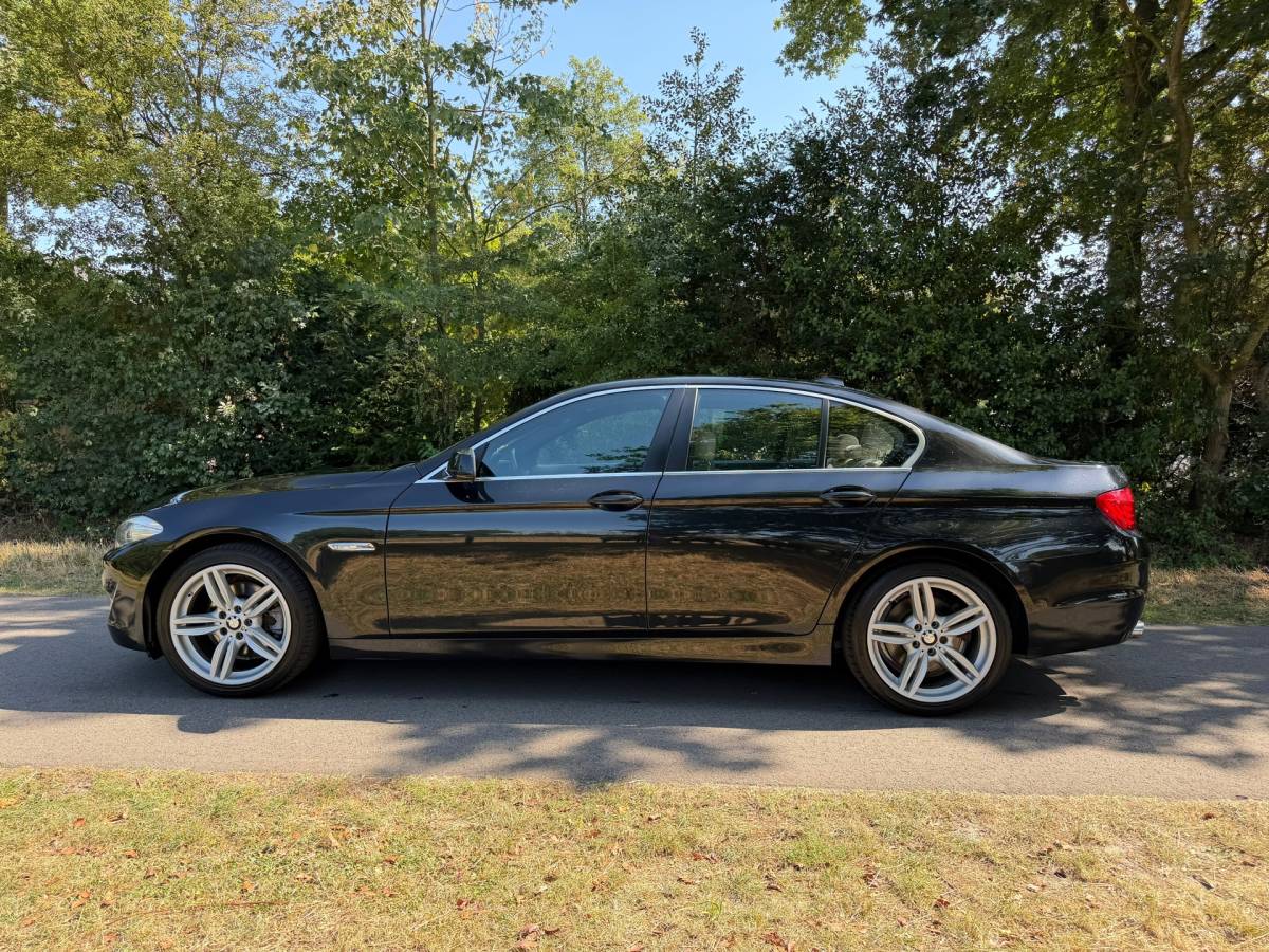BMW 5 Serie BMW 5-serie 523i | Automaat + Cruise + Clima + Trekhaak Nu € 9.975,-!!!