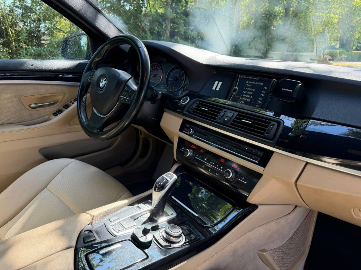 BMW 5 Serie BMW 5-serie 523i | Automaat + Cruise + Clima + Trekhaak Nu € 9.975,-!!!