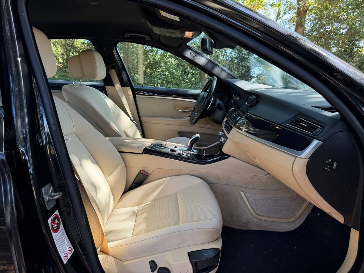 BMW 5 Serie BMW 5-serie 523i | Automaat + Cruise + Clima + Trekhaak Nu € 9.975,-!!!