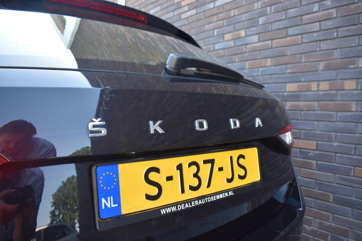 Škoda Superb Skoda Superb Combi 1.5 TSI 150PK ECC LMV NAVI CRUISE