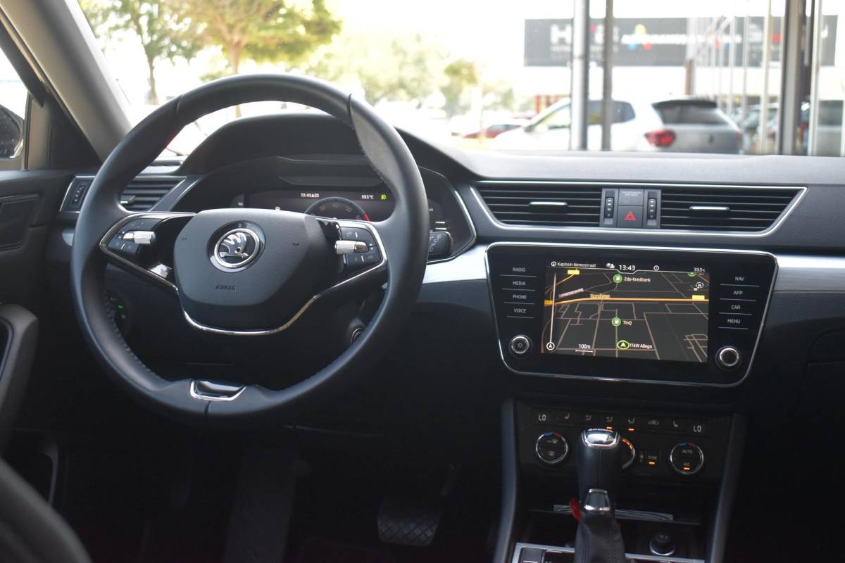 Škoda Superb Skoda Superb Combi 1.5 TSI 150PK ECC LMV NAVI CRUISE