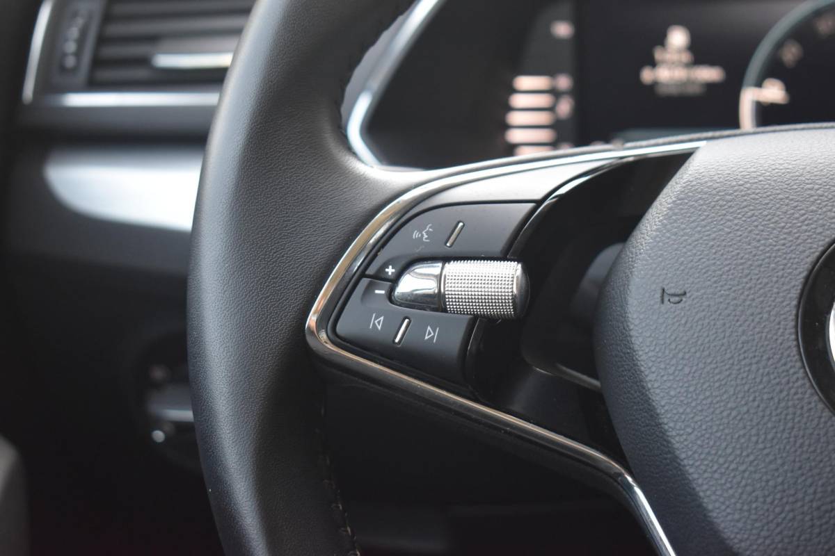Škoda Superb Skoda Superb Combi 1.5 TSI 150PK ECC LMV NAVI CRUISE