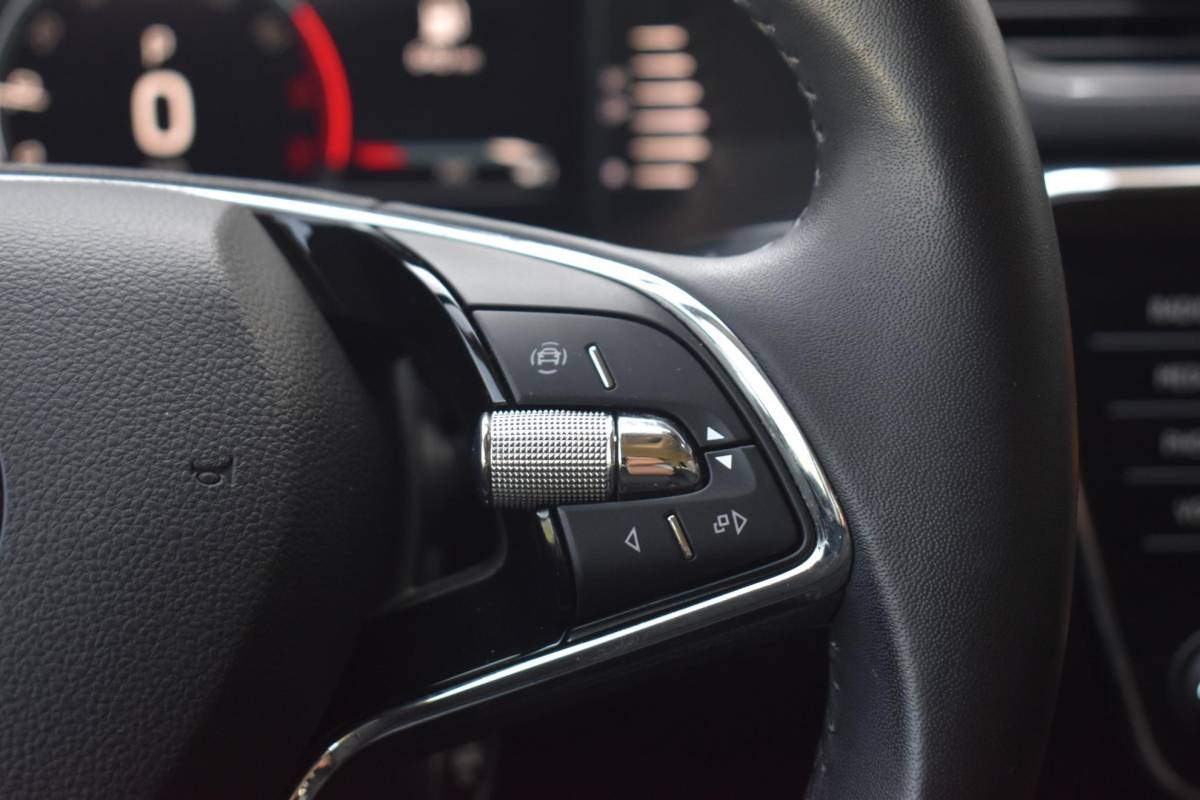 Škoda Superb Skoda Superb Combi 1.5 TSI 150PK ECC LMV NAVI CRUISE