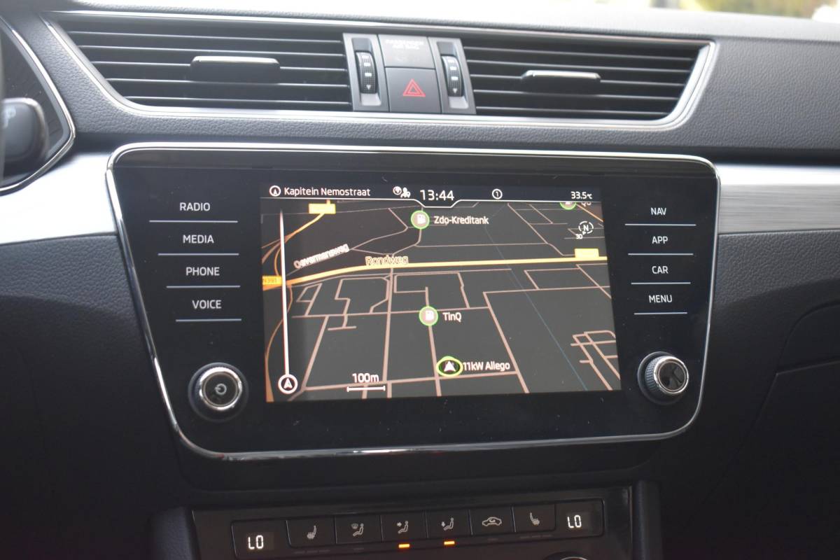 Škoda Superb Skoda Superb Combi 1.5 TSI 150PK ECC LMV NAVI CRUISE