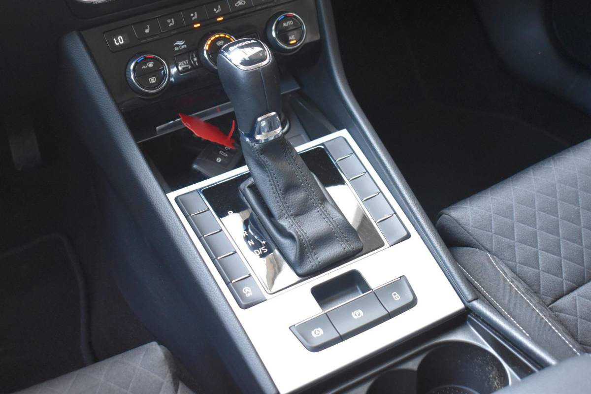 Škoda Superb Skoda Superb Combi 1.5 TSI 150PK ECC LMV NAVI CRUISE