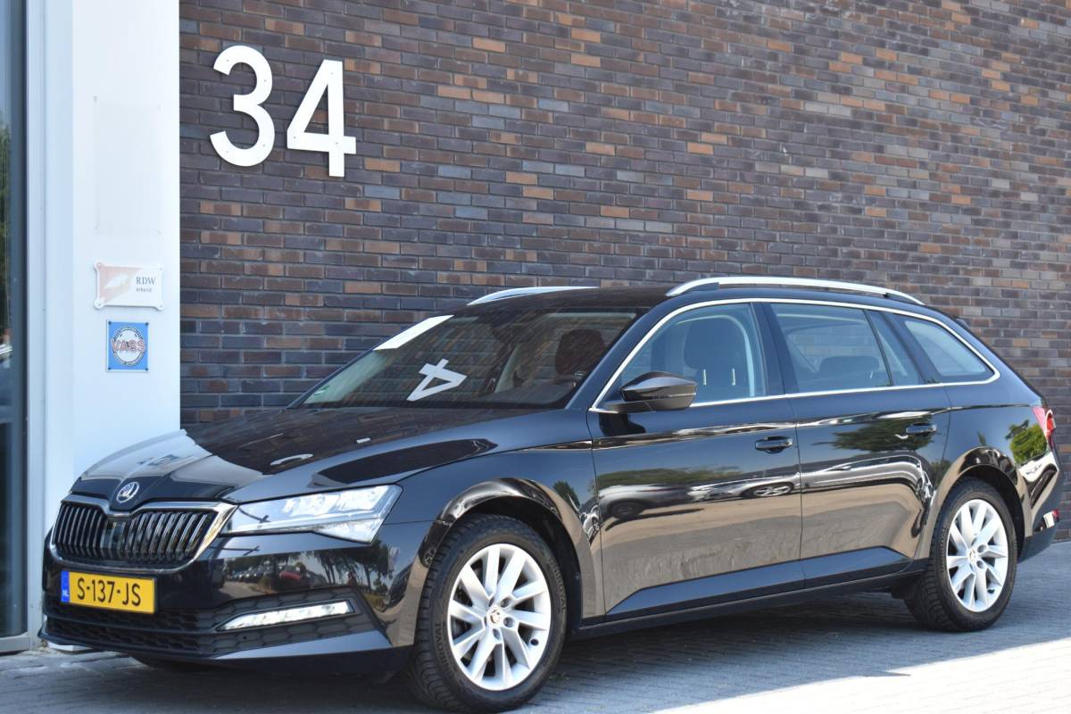 Škoda Superb Skoda Superb Combi 1.5 TSI 150PK ECC LMV NAVI CRUISE