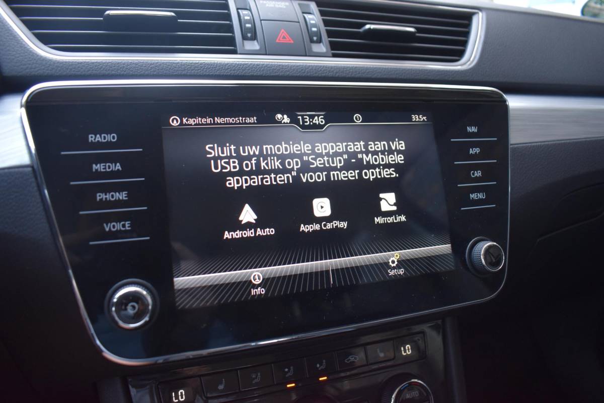Škoda Superb Skoda Superb Combi 1.5 TSI 150PK ECC LMV NAVI CRUISE