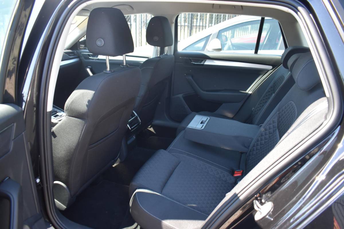 Škoda Superb Skoda Superb Combi 1.5 TSI 150PK ECC LMV NAVI CRUISE