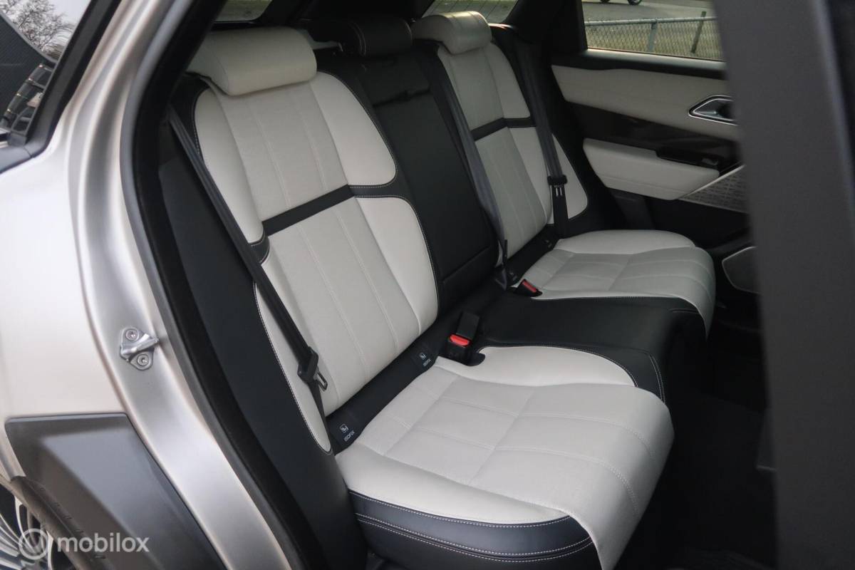 Land Rover Range Rover Velar Land Rover Range Rover Velar 3.0 V6 AWD R-Dynamic HSE