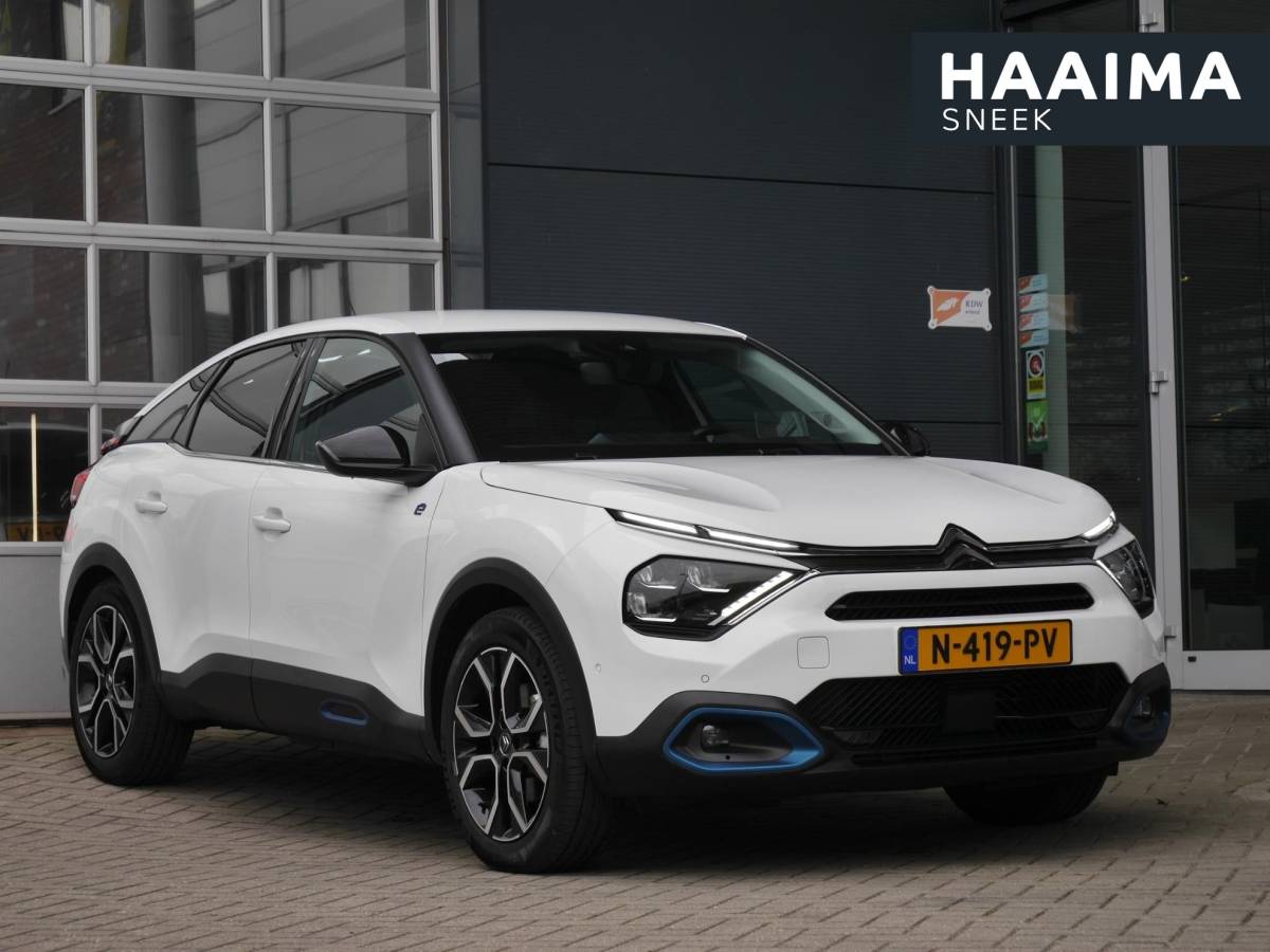 Citroën ë-C4 Citroen Ë-C4 Shine 50 kWh | Keyless entry en start | SOH 89.9% | 18 inch lichtmetalen velgen | Achteruitrijcamera | Adaptive cruise control | Head up display | Climate control | Extra getint glas