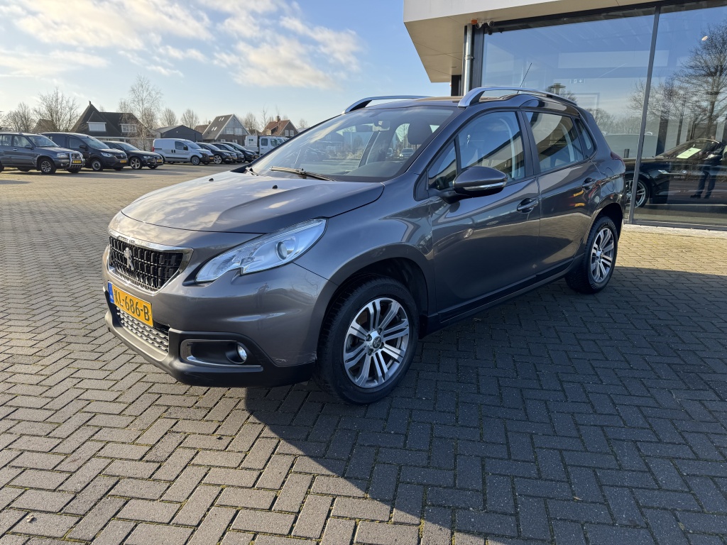 Peugeot 2008 Peugeot 2008 1.2 PureT. Blue Lion