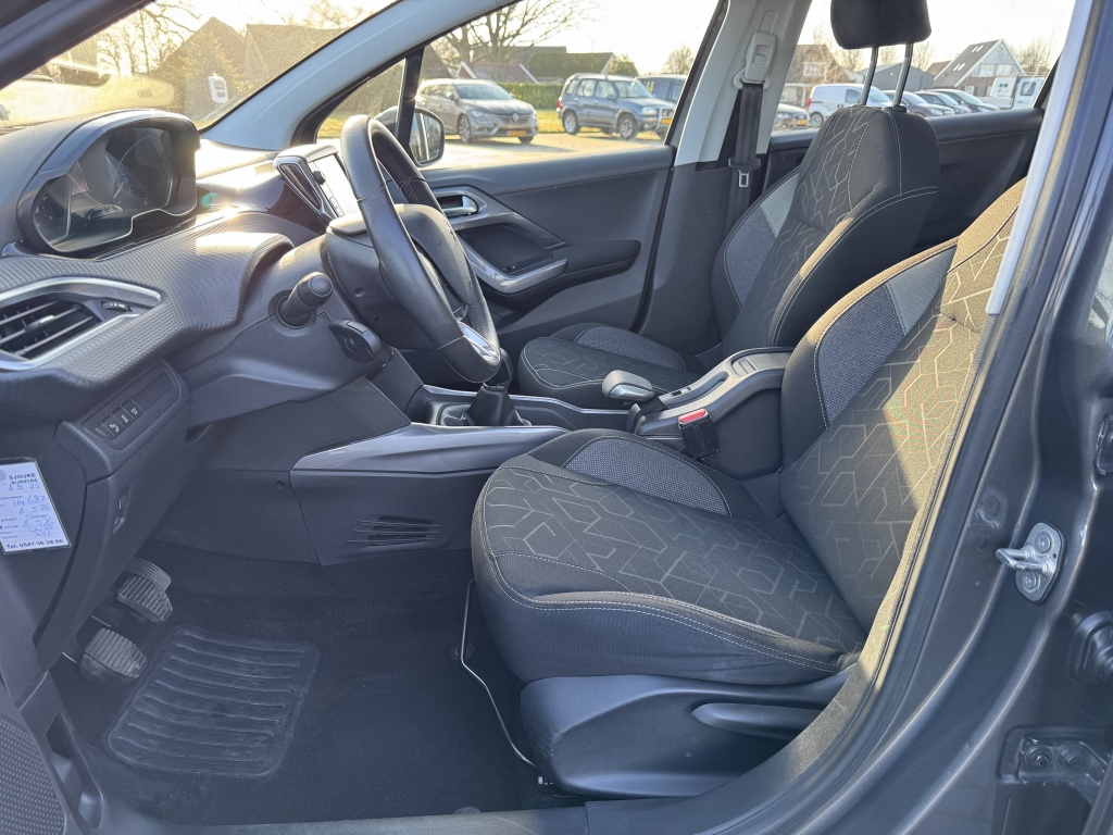 Peugeot 2008 Peugeot 2008 1.2 PureT. Blue Lion
