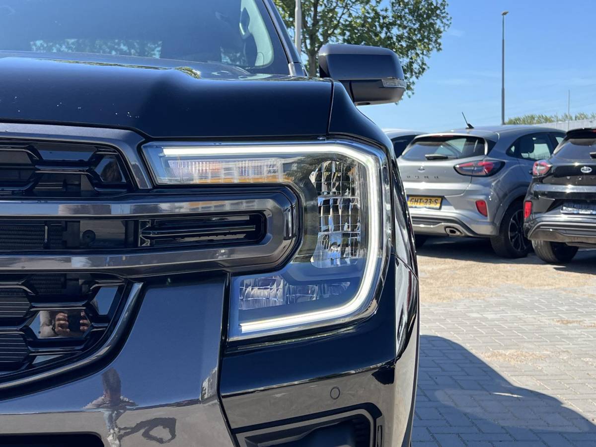 Ford Ranger Ford Ranger 2.3 PHEV Wildtrak Double Cab | 281pk |  5 persoons! | Technology Pack Plus Trailer | Cargo Area Pack | Power Rollertop | Prijs excl. BTW incl. BPM | laadkabel mode 3 16A