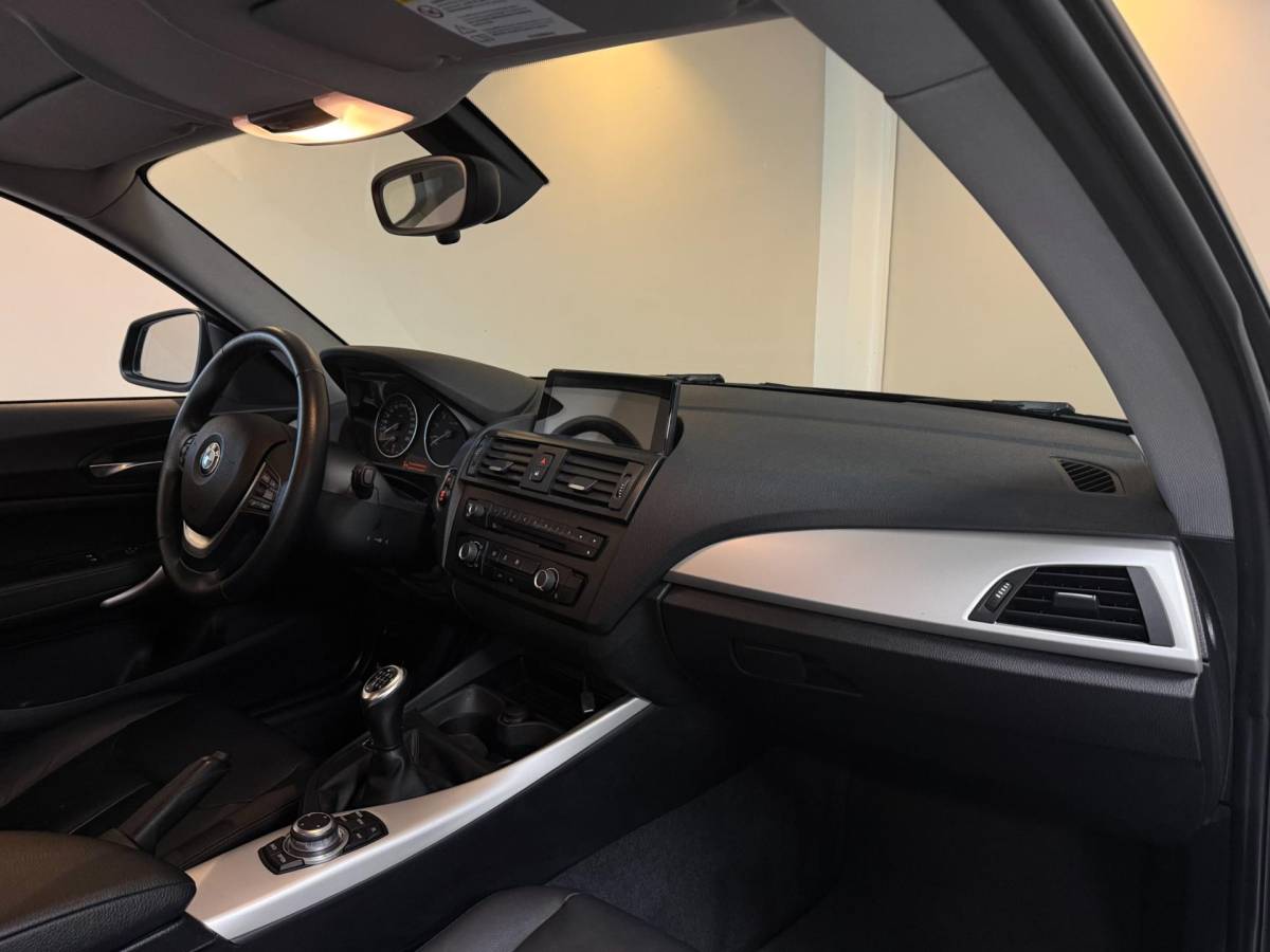 BMW 1 Serie BMW 1-serie 114i EDE Upgrade Edition *Carplay* All-seasons|Leer|Cruise