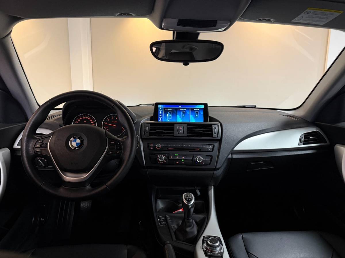 BMW 1 Serie BMW 1-serie 114i EDE Upgrade Edition *Carplay* All-seasons|Leer|Cruise
