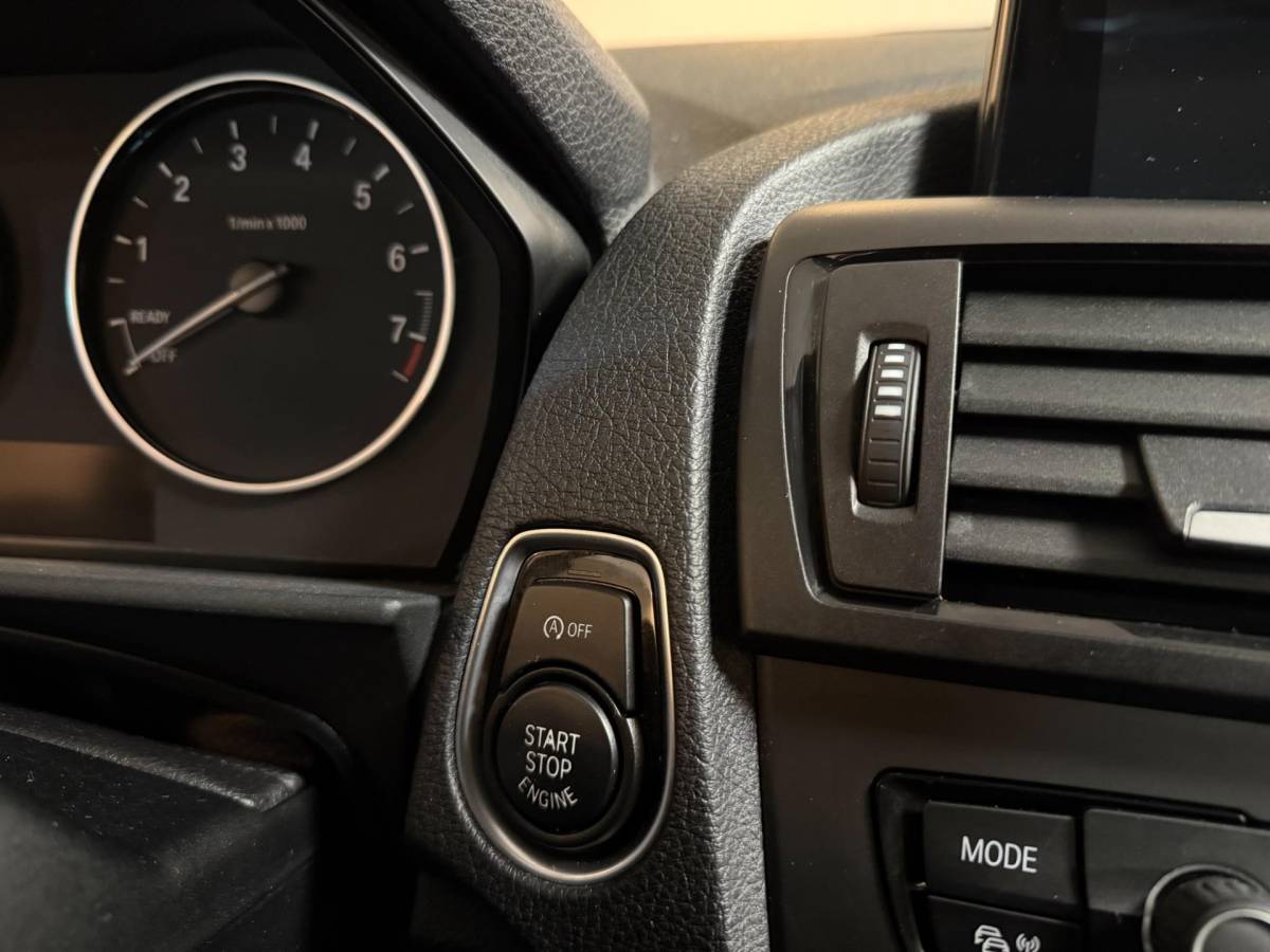 BMW 1 Serie BMW 1-serie 114i EDE Upgrade Edition *Carplay* All-seasons|Leer|Cruise