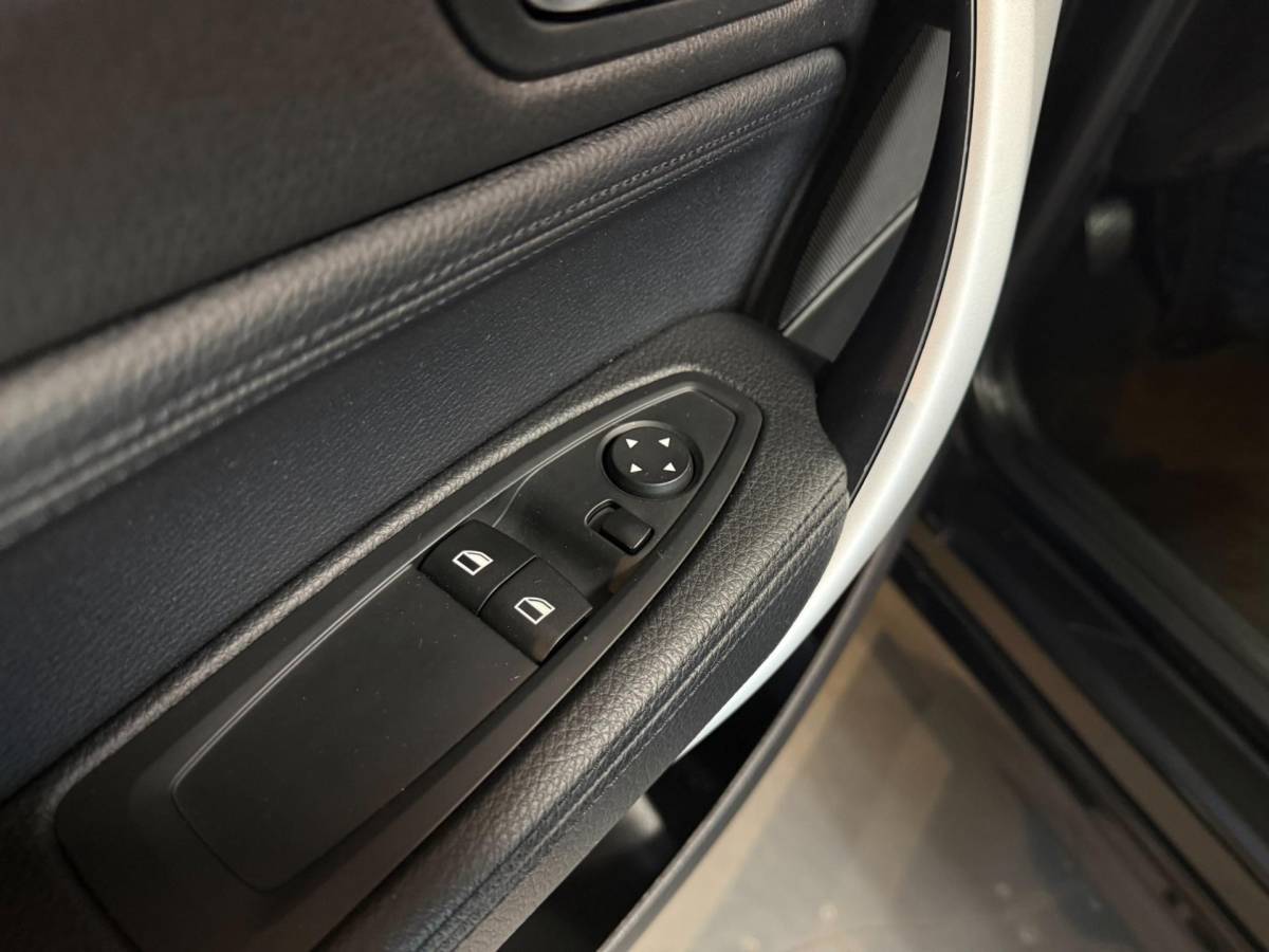 BMW 1 Serie BMW 1-serie 114i EDE Upgrade Edition *Carplay* All-seasons|Leer|Cruise