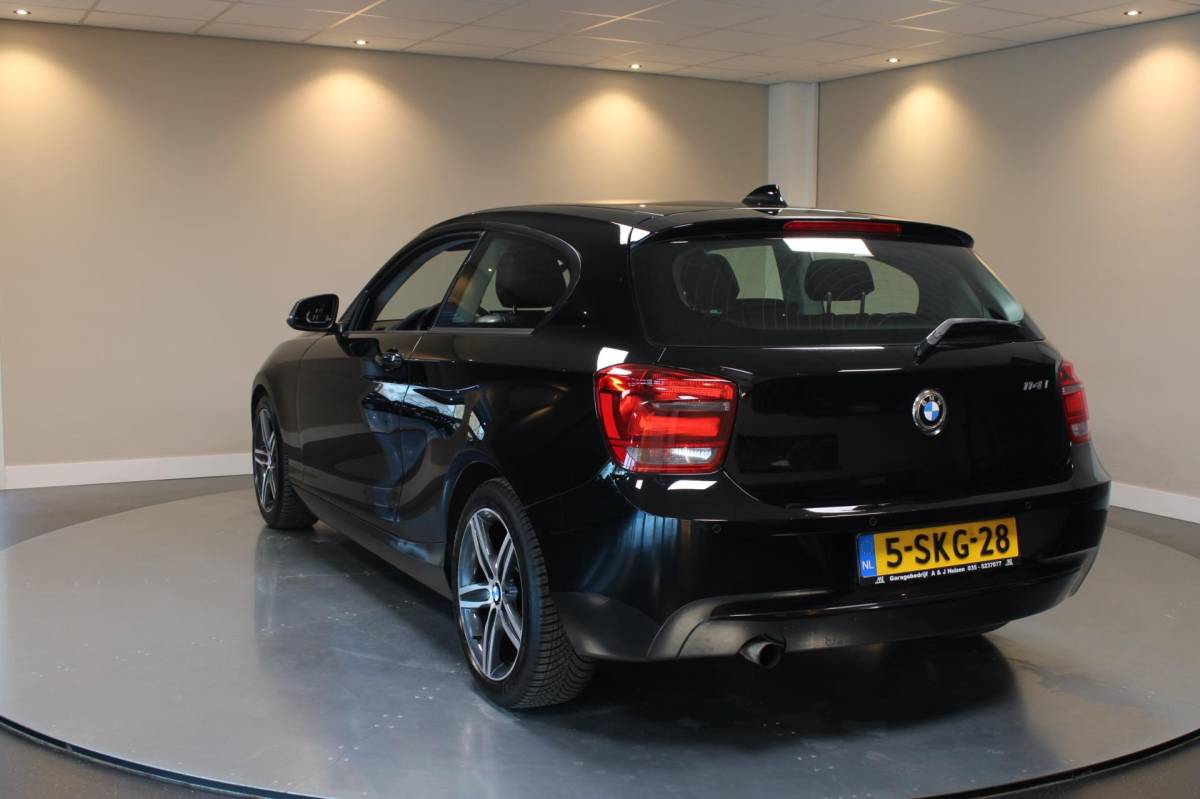 BMW 1 Serie BMW 1-serie 114i EDE Upgrade Edition *Carplay* All-seasons|Leer|Cruise