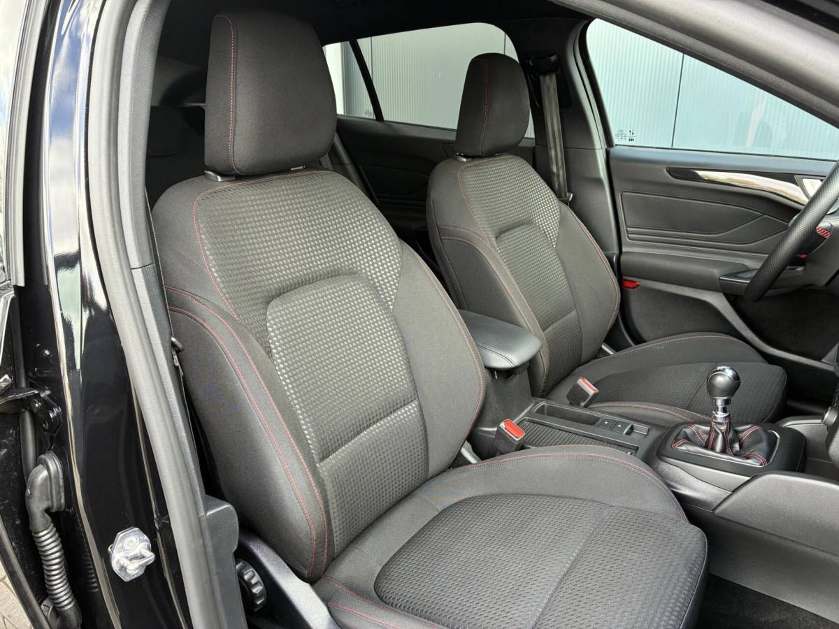 Ford Focus Ford Focus Wagon 1.0 EcoBoost 125 PK Hybrid ST Line | CARPLAY | NAVI | 32000 KM!!!