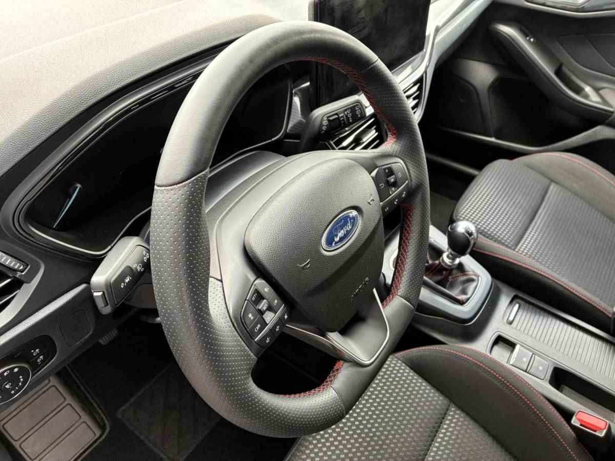 Ford Focus Ford Focus Wagon 1.0 EcoBoost 125 PK Hybrid ST Line | CARPLAY | NAVI | 32000 KM!!!