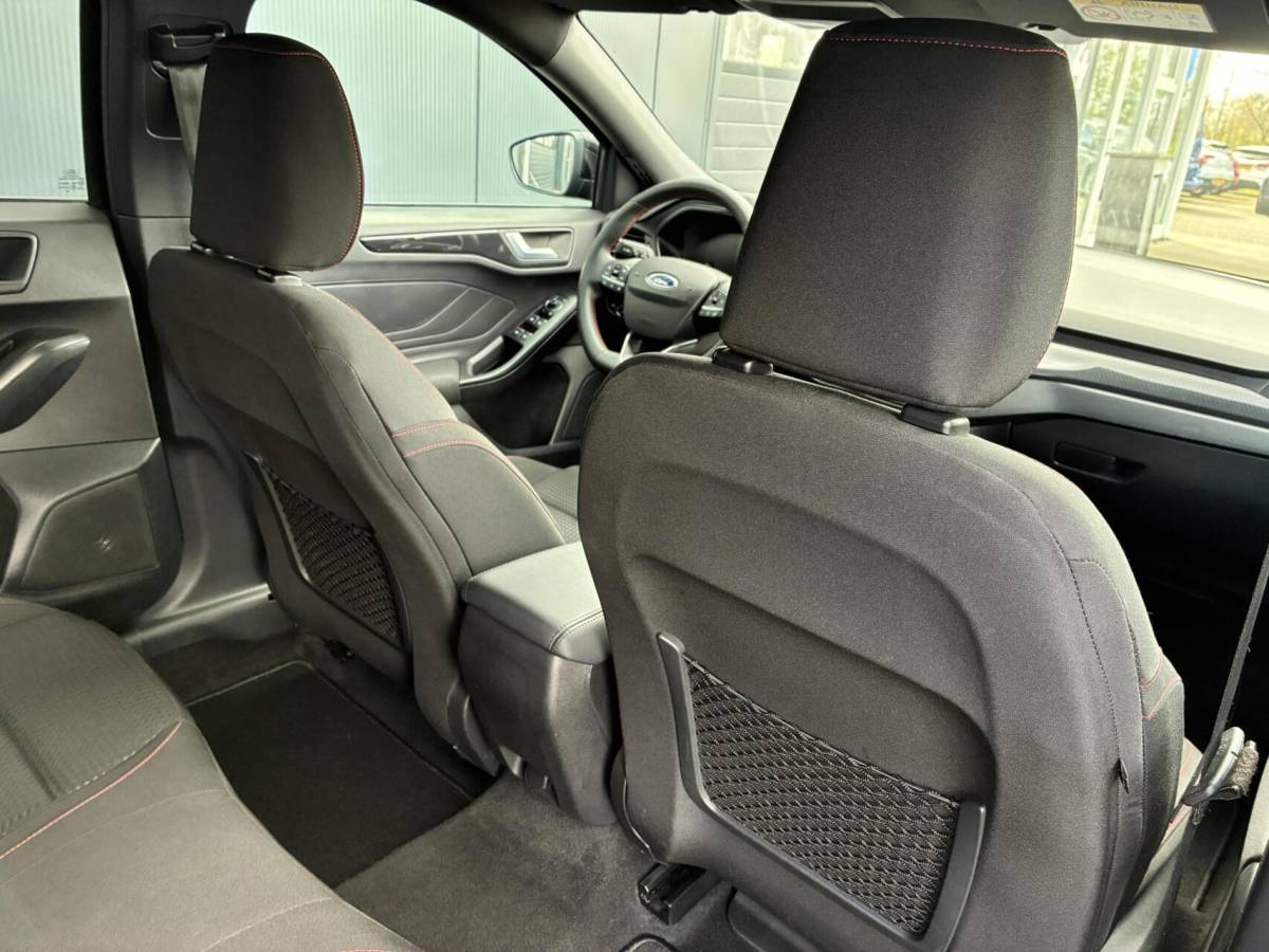 Ford Focus Ford Focus Wagon 1.0 EcoBoost 125 PK Hybrid ST Line | CARPLAY | NAVI | 32000 KM!!!