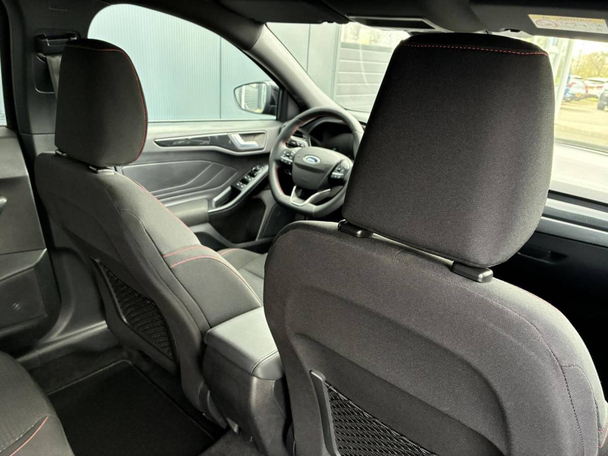 Ford Focus Ford Focus Wagon 1.0 EcoBoost 125 PK Hybrid ST Line | CARPLAY | NAVI | 32000 KM!!!