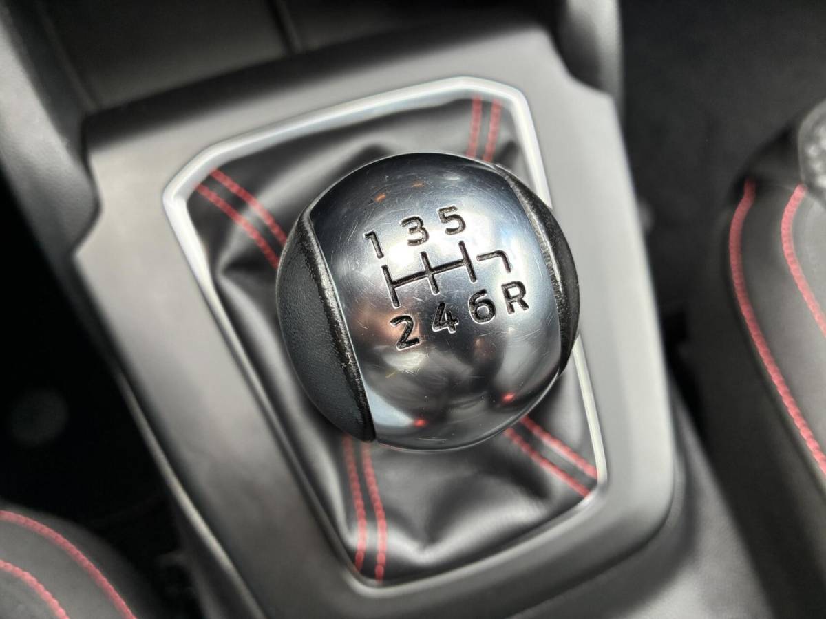 Ford Focus Ford Focus Wagon 1.0 EcoBoost 125 PK Hybrid ST Line | CARPLAY | NAVI | 32000 KM!!!