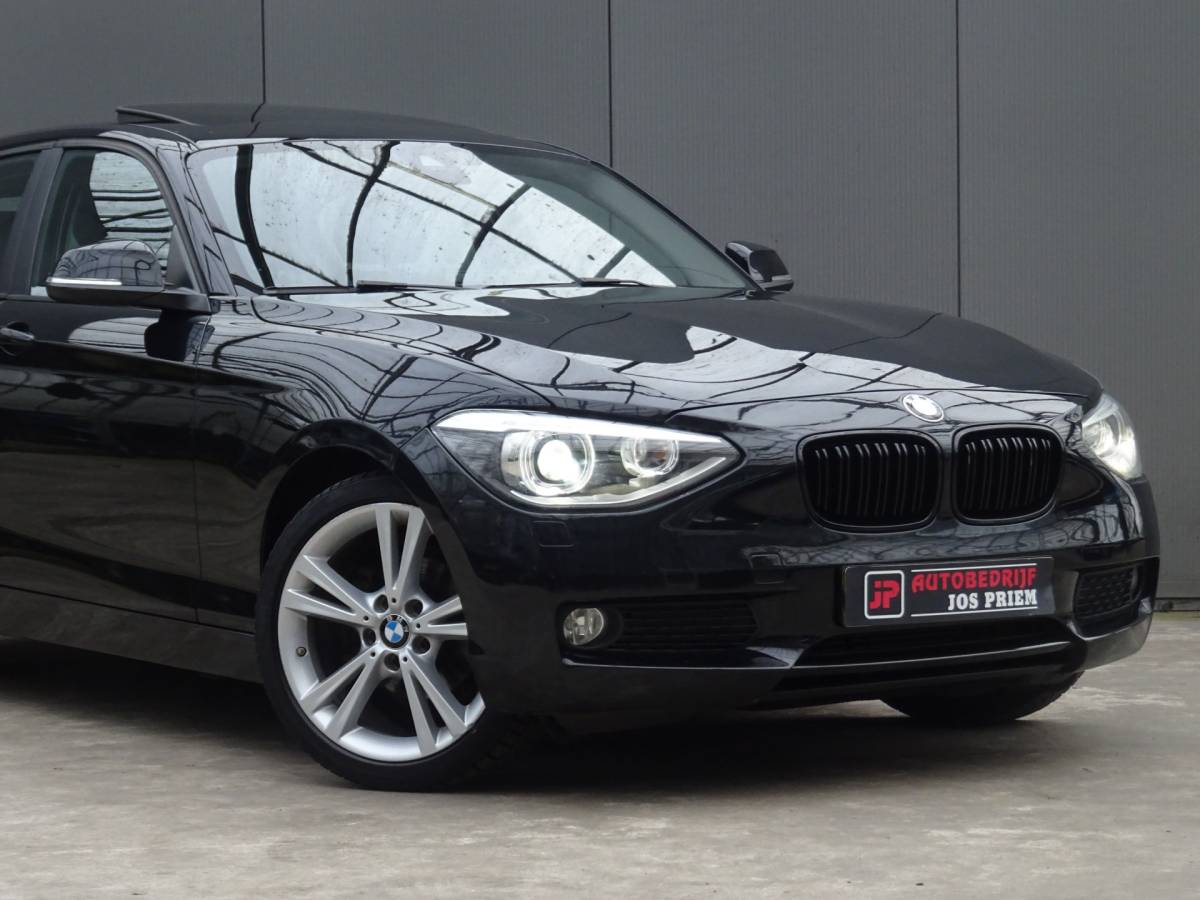 BMW 1 Serie BMW 1-serie 116i Limited Edition * OPEN DAK * PDC * GR NAVIGATIE !!