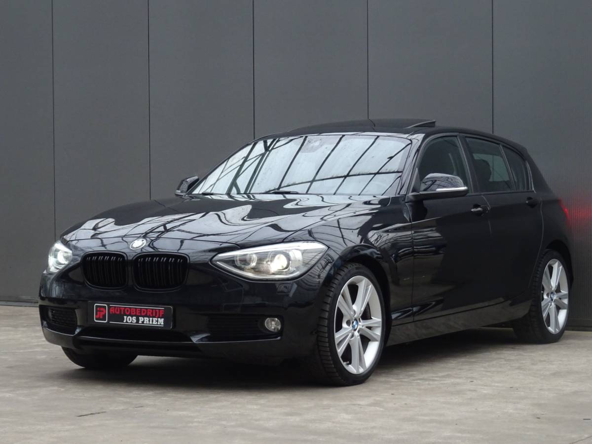 BMW 1 Serie BMW 1-serie 116i Limited Edition * OPEN DAK * PDC * GR NAVIGATIE !!