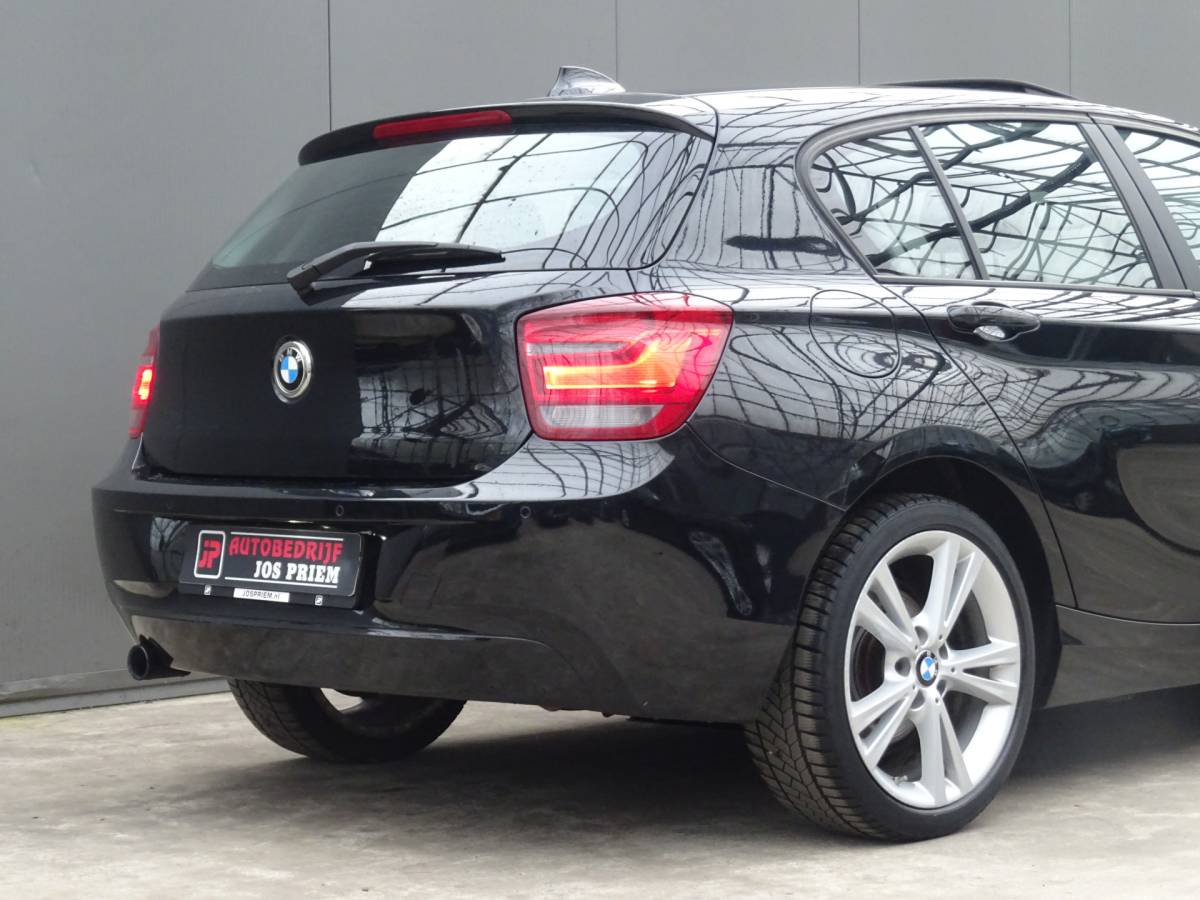 BMW 1 Serie BMW 1-serie 116i Limited Edition * OPEN DAK * PDC * GR NAVIGATIE !!