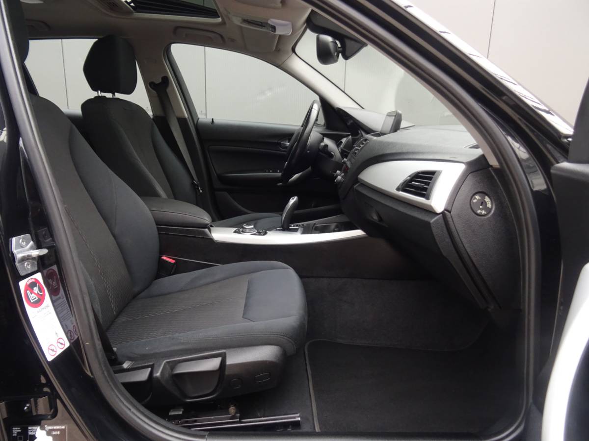 BMW 1 Serie BMW 1-serie 116i Limited Edition * OPEN DAK * PDC * GR NAVIGATIE !!