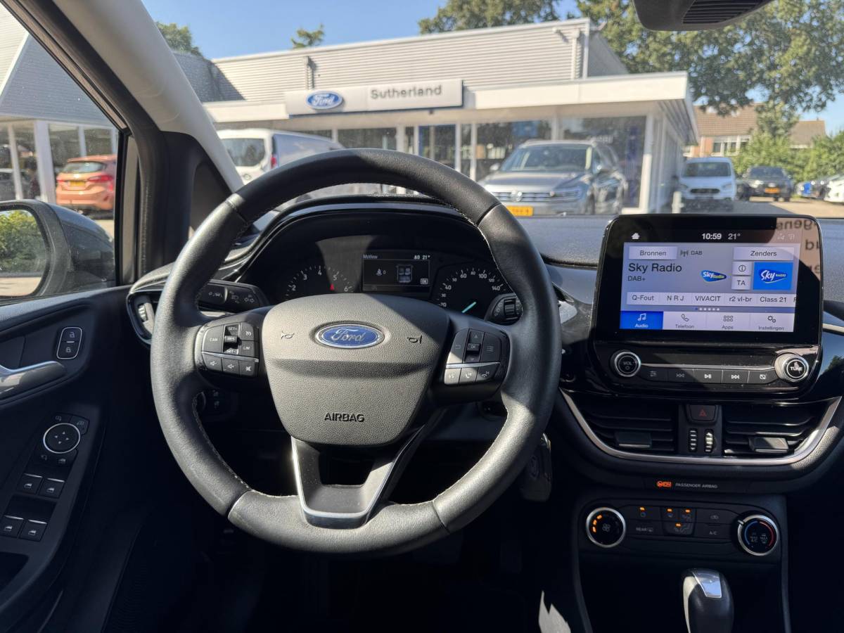 Ford Fiesta Ford Fiesta 1.0 EcoBoost ST-Line 100pk Automaat | Cruise control | Apple Carplay / Android Auto | Parkeersensoren achter | 17 inch lichtmetaal