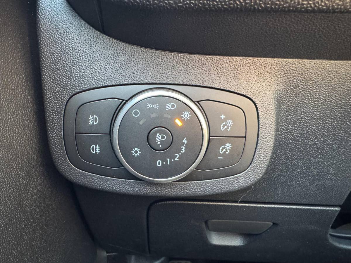 Ford Fiesta Ford Fiesta 1.0 EcoBoost ST-Line 100pk Automaat | Cruise control | Apple Carplay / Android Auto | Parkeersensoren achter | 17 inch lichtmetaal