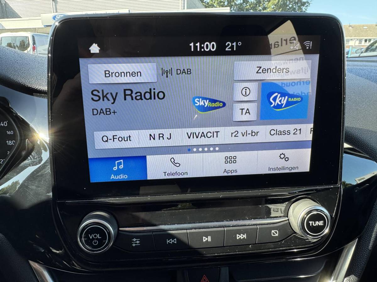 Ford Fiesta Ford Fiesta 1.0 EcoBoost ST-Line 100pk Automaat | Cruise control | Apple Carplay / Android Auto | Parkeersensoren achter | 17 inch lichtmetaal