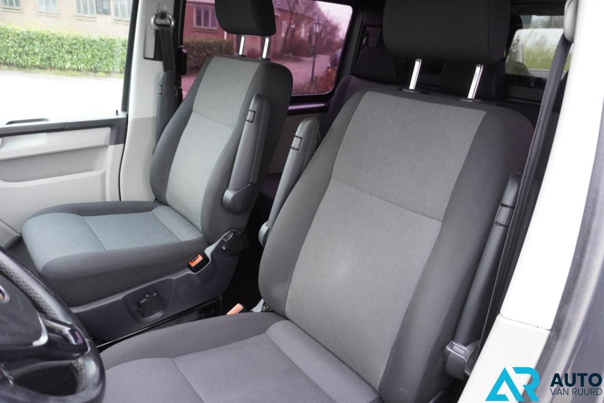 Volkswagen Transporter Volkswagen Transporter 2.0 TDI L2H1 * Dubbele cabine * DSG