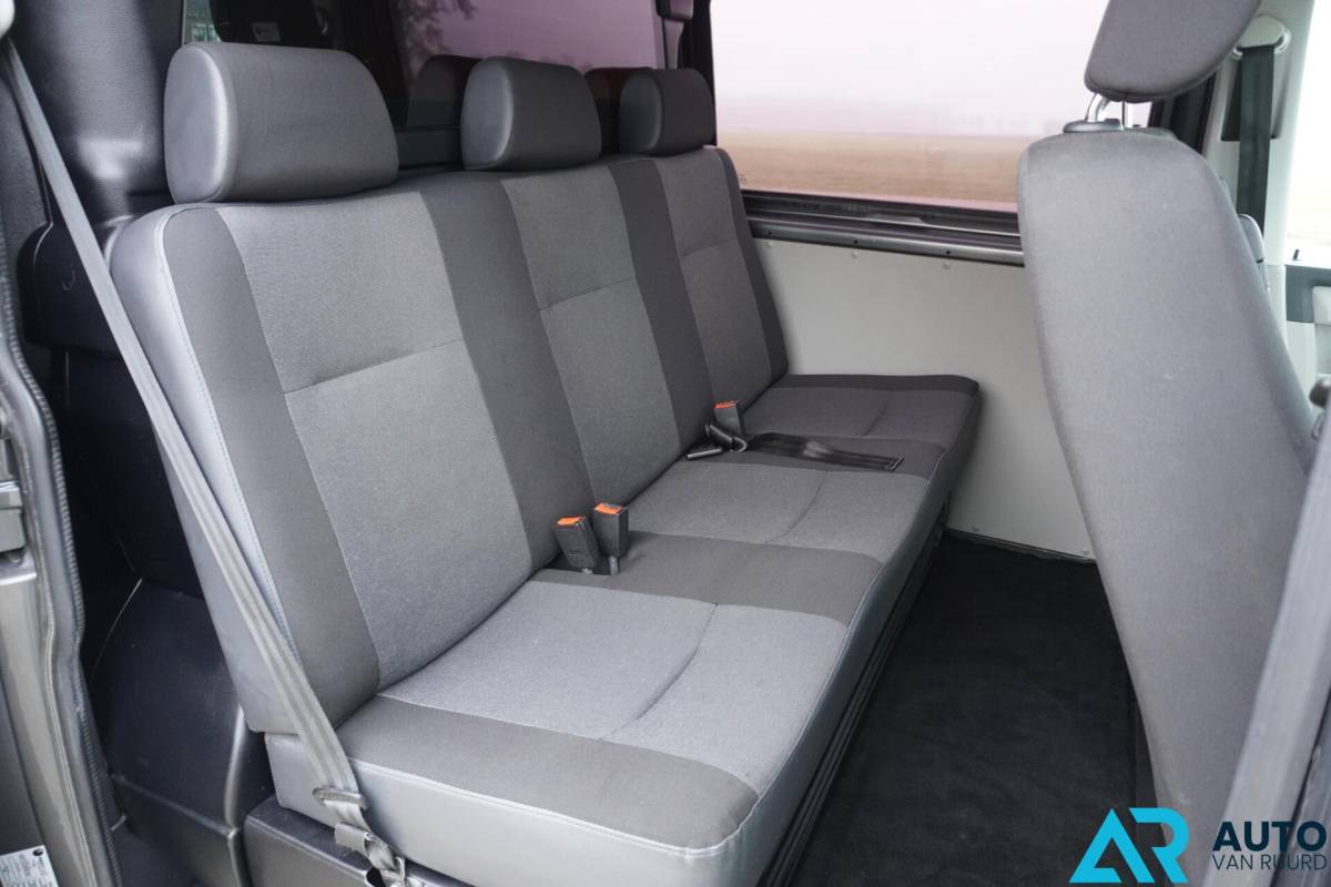 Volkswagen Transporter Volkswagen Transporter 2.0 TDI L2H1 * Dubbele cabine * DSG