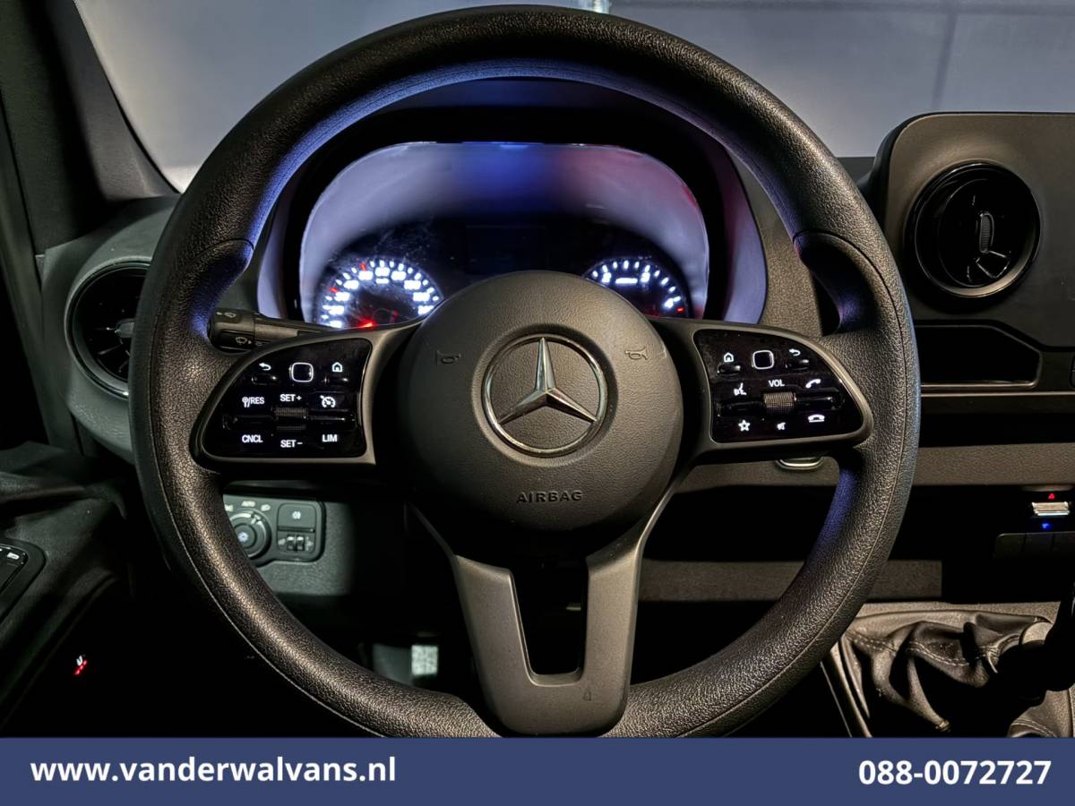 Mercedes-Benz Sprinter Mercedes-Benz Sprinter 317 CDI 170pk L3H2 Euro6 Airco | Camera | Apple Carplay | Cruisecontrol Android Auto, Chauffeursstoel, Stoelverwarming, 270 Graden Achterdeuren, Bijrijdersbank
