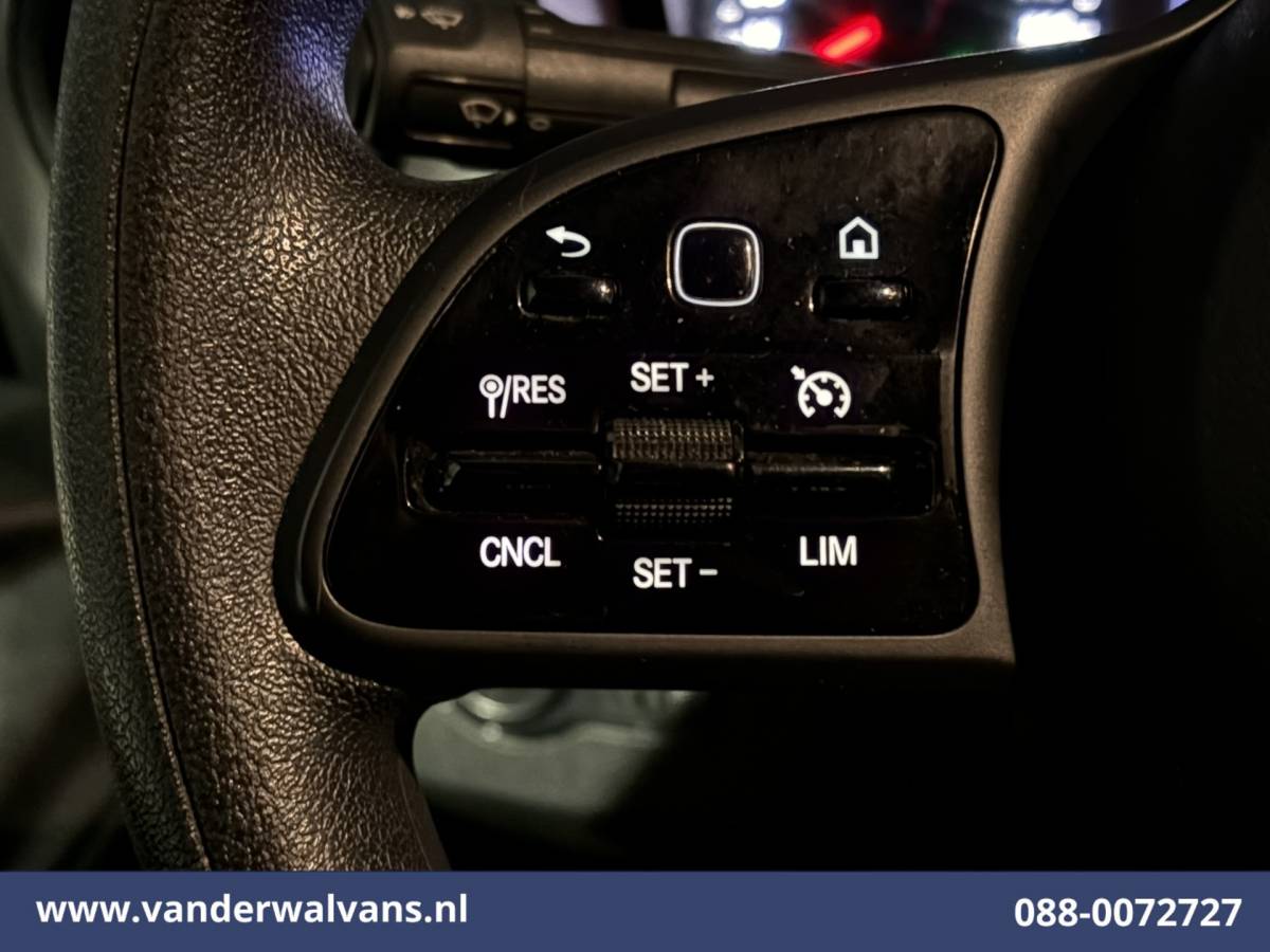 Mercedes-Benz Sprinter Mercedes-Benz Sprinter 317 CDI 170pk L3H2 Euro6 Airco | Camera | Apple Carplay | Cruisecontrol Android Auto, Chauffeursstoel, Stoelverwarming, 270 Graden Achterdeuren, Bijrijdersbank