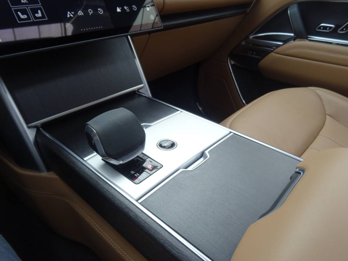 Land Rover Range Rover Land Rover Range Rover 3.0 P550e HSE PHEV * HEAD-UP * 22 INCH * 90 KM ACCU RANGE. !!