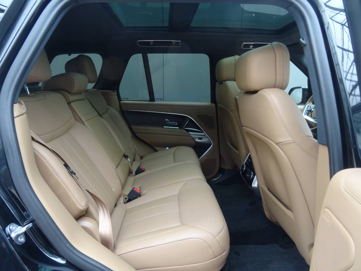 Land Rover Range Rover Land Rover Range Rover 3.0 P550e HSE PHEV * HEAD-UP * 22 INCH * 90 KM ACCU RANGE. !!