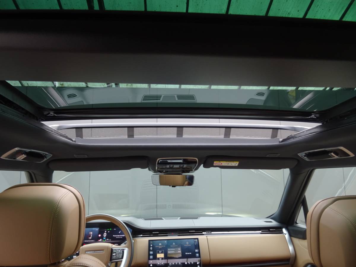 Land Rover Range Rover Land Rover Range Rover 3.0 P550e HSE PHEV * HEAD-UP * 22 INCH * 90 KM ACCU RANGE. !!