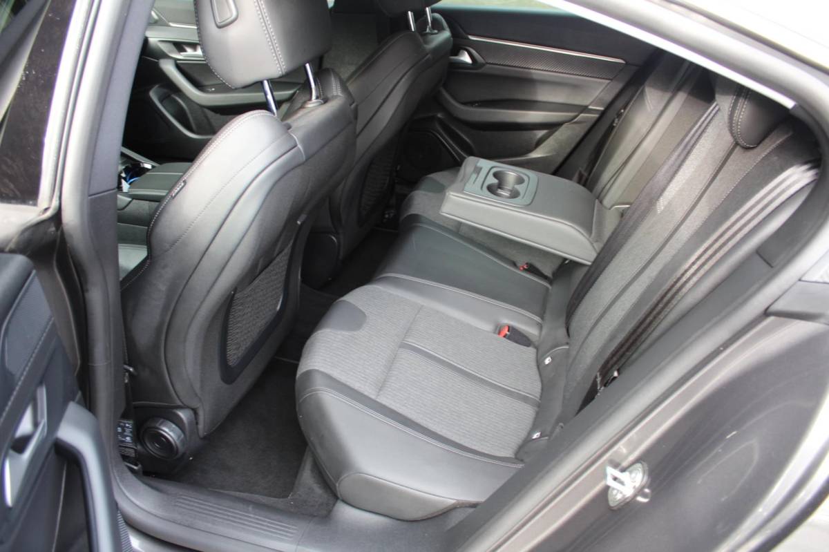 Peugeot 508 Peugeot 508 1.2 PureTech Allure Pack 131PK | Parkeercamera | Carplay | Climate Control | LMV | NAVI