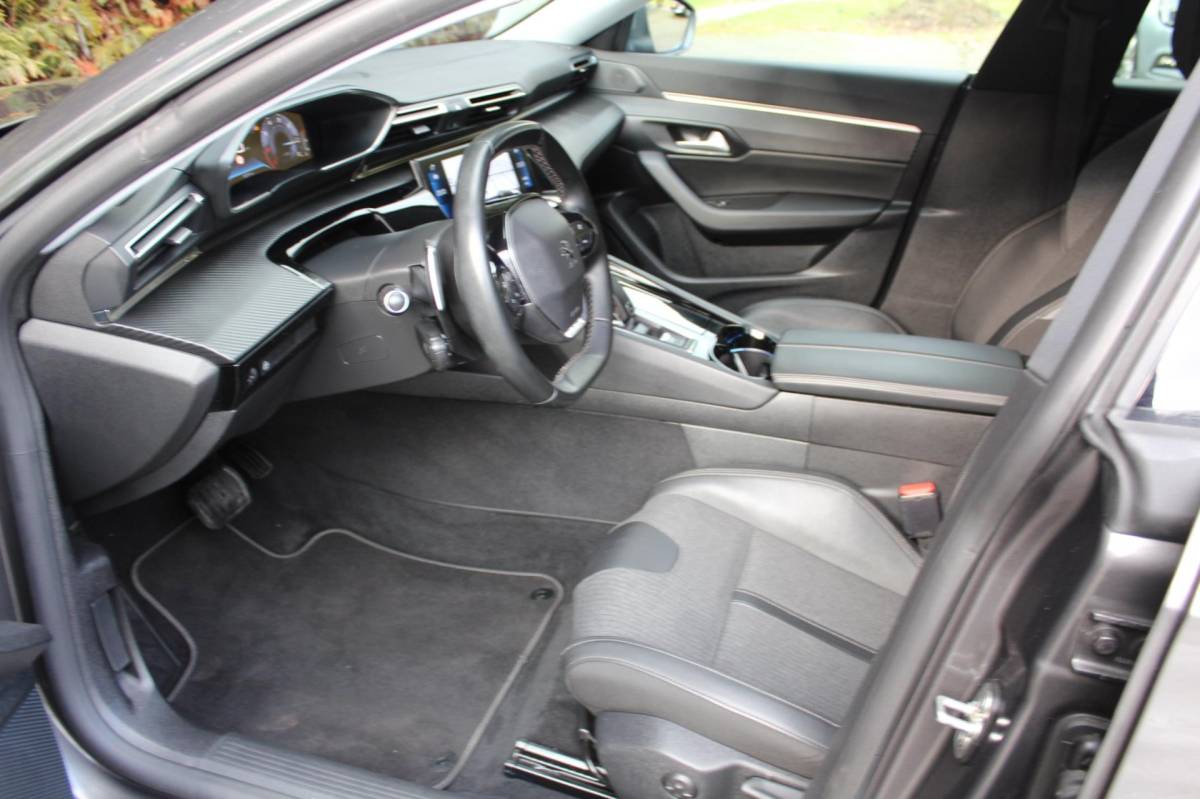 Peugeot 508 Peugeot 508 1.2 PureTech Allure Pack 131PK | Parkeercamera | Carplay | Climate Control | LMV | NAVI