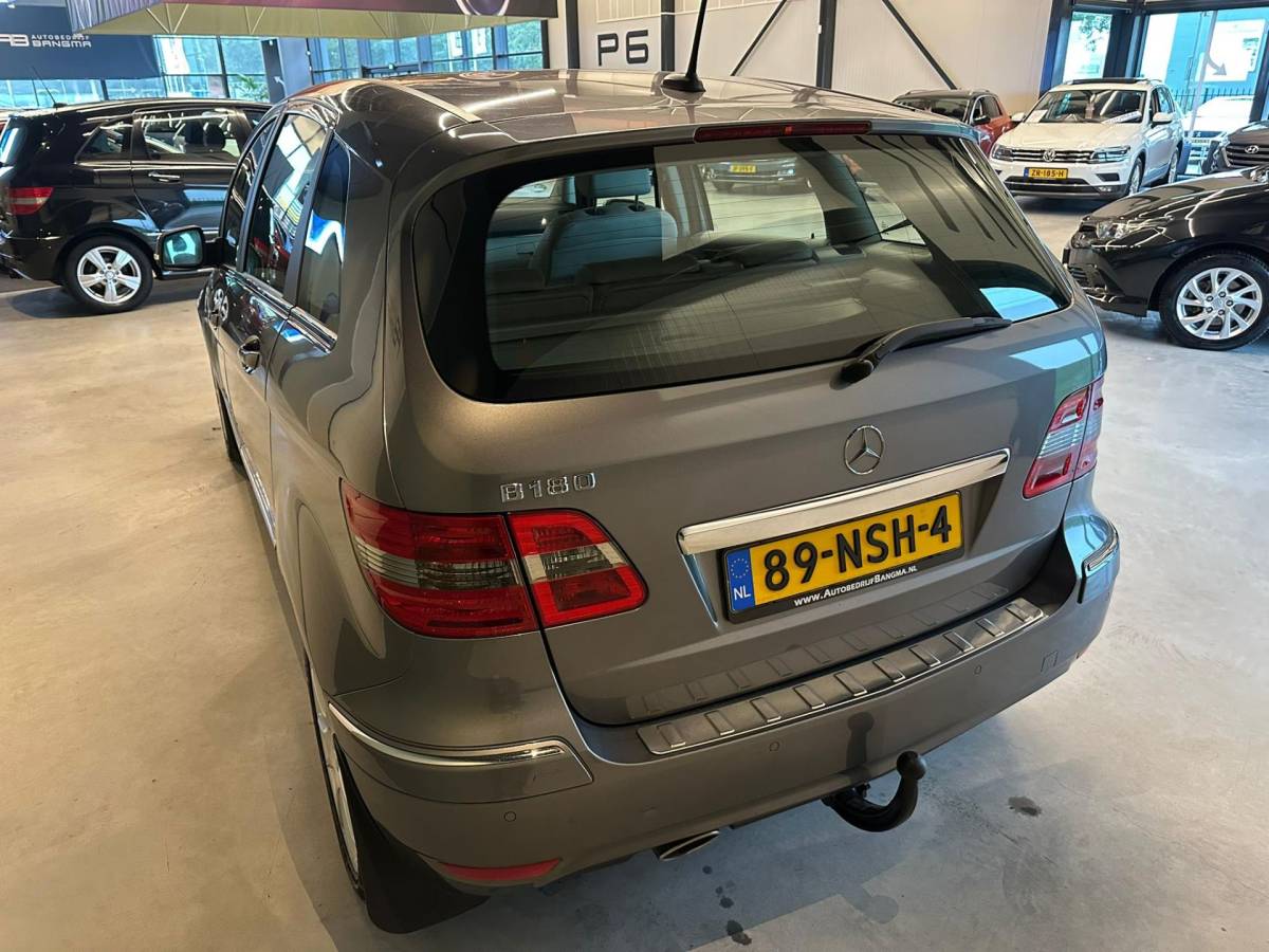 Mercedes-Benz B-Klasse Mercedes-Benz B-klasse 180 BUSINESSCLASS|LEDEREN BEKLEDING|CLIMA AIRCO|TREKHAAK|ISOFIX|CRUISE CONTROL|NAVIGATIE|LM-VELG|nweAPK+OH!