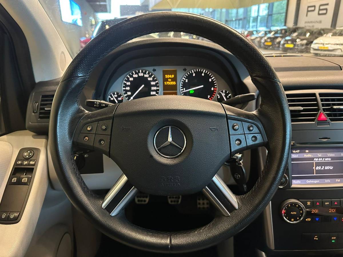 Mercedes-Benz B-Klasse Mercedes-Benz B-klasse 180 BUSINESSCLASS|LEDEREN BEKLEDING|CLIMA AIRCO|TREKHAAK|ISOFIX|CRUISE CONTROL|NAVIGATIE|LM-VELG|nweAPK+OH!
