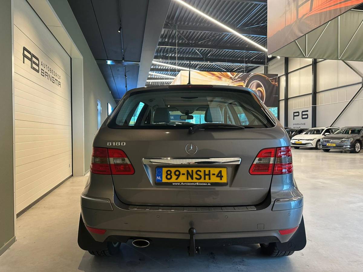 Mercedes-Benz B-Klasse Mercedes-Benz B-klasse 180 BUSINESSCLASS|LEDEREN BEKLEDING|CLIMA AIRCO|TREKHAAK|ISOFIX|CRUISE CONTROL|NAVIGATIE|LM-VELG|nweAPK+OH!