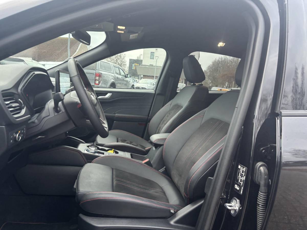 Ford Kuga Ford Kuga 2.5 PHEV ST-Line X | 243pk | Winter Pack | AGR stoelen | Adaptive cruise | 360 graden camera | Elektrische Achterklep | 2.100kg Trekgewicht